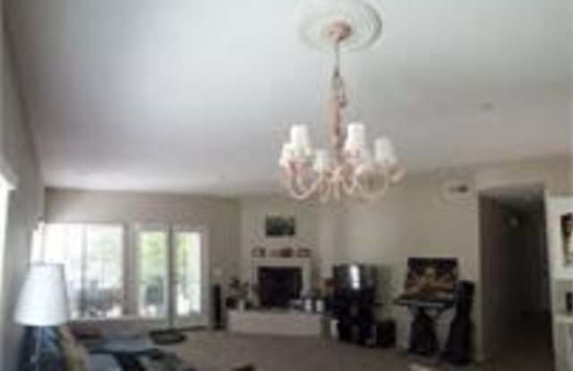 16404 Avenida Venusto #C Gallery 2