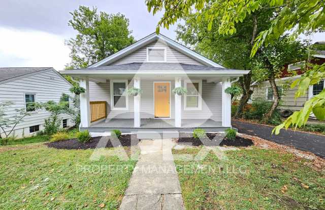 Craftsman Style - 2Bd 1 Ba Single Family Home in North Knox! Off Street Parking! photos photos
