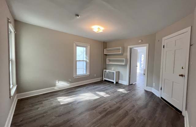 2602 W. 18th Street - 2 Gallery 4