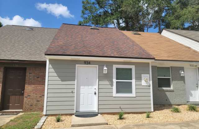 MODERN PARADISE! 2/2 w/ Marble Counters, Stainless Steel Appliances, Vaulted Ceilings,  More! Available NOW for $1450/month! photos photos