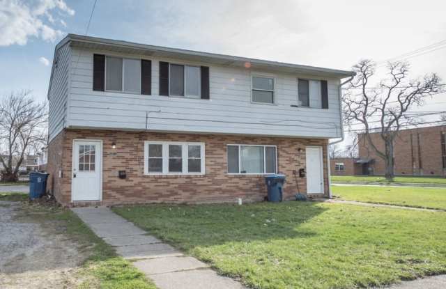 3012 Larkmoor Street - 2 photos photos