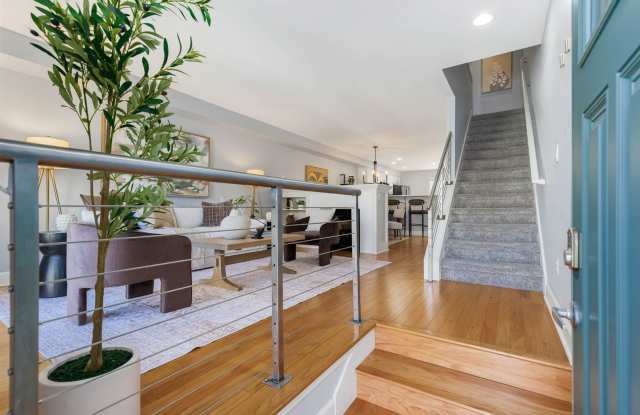 West Seattle Townhome Gallery 4