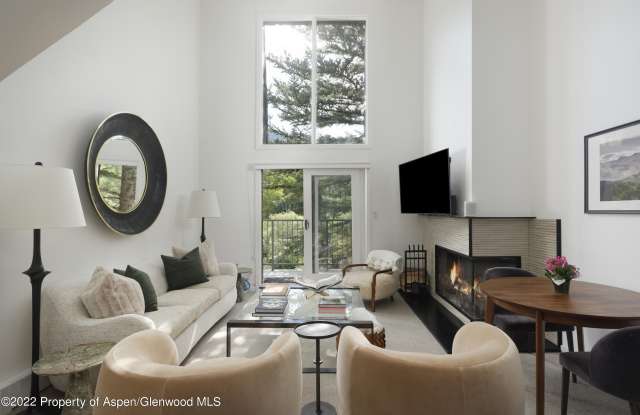 1050 Waters Ave. unit: 14 photos photos