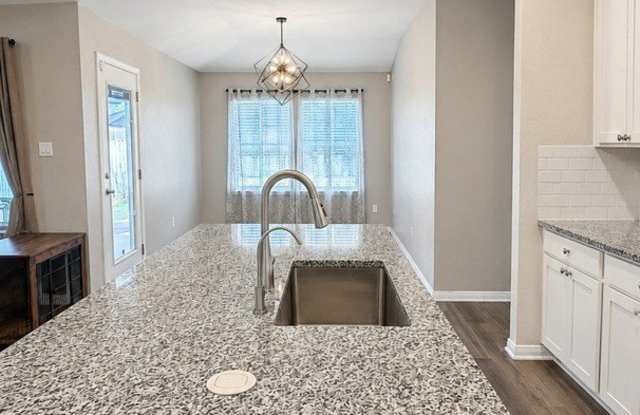 6410 Comanche Moon Gallery 2