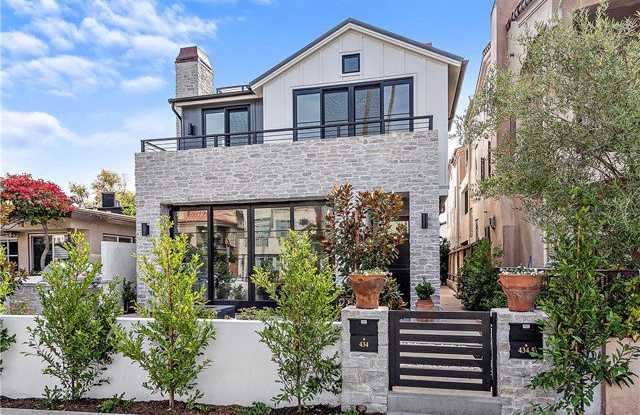 434 Goldenrod Avenue Gallery 1