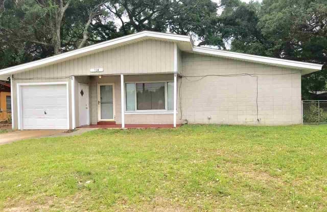 924 MICHIGAN AVE - 924 West Michigan Avenue, Brent, FL 32505