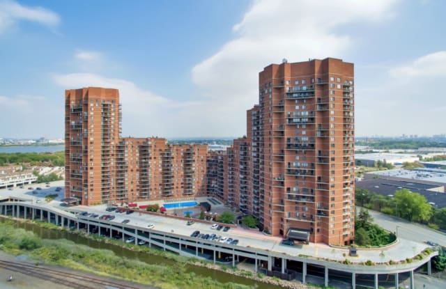 1534 Harmon Cove Tower - 1534 Harmon Cove Tower, Secaucus, NJ 07094