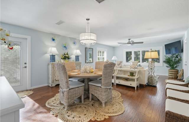 676 Royal Palm Place Gallery 4