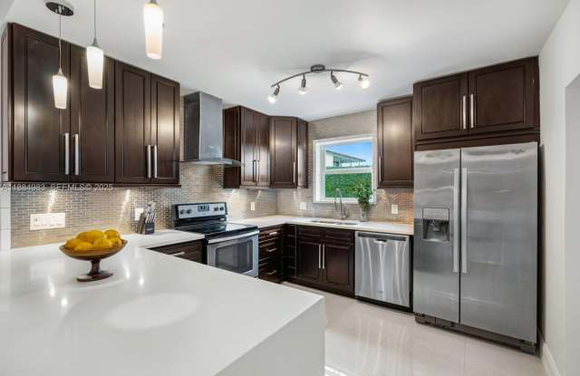 2830 NE 56 Court, Fort Lauderdale, FL 33308 Gallery 3