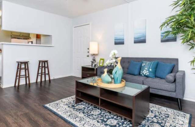 7642 Cameron Rd Gallery 1