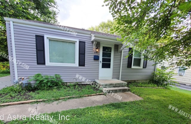 614 W 88th Ter - 614 West 88th Terrace, Kansas City, MO 64114