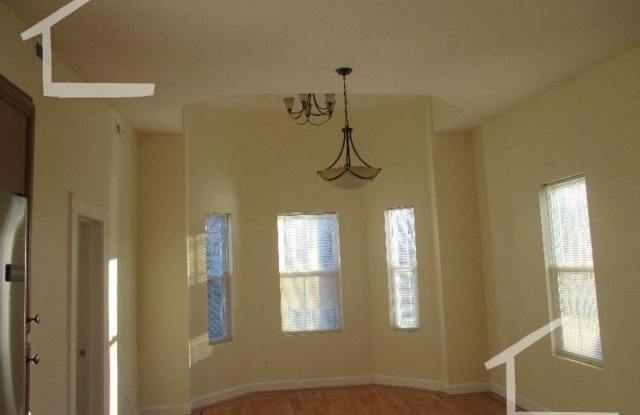 Nicely renovated 3 bed next to Brookline Village. Gallery 3