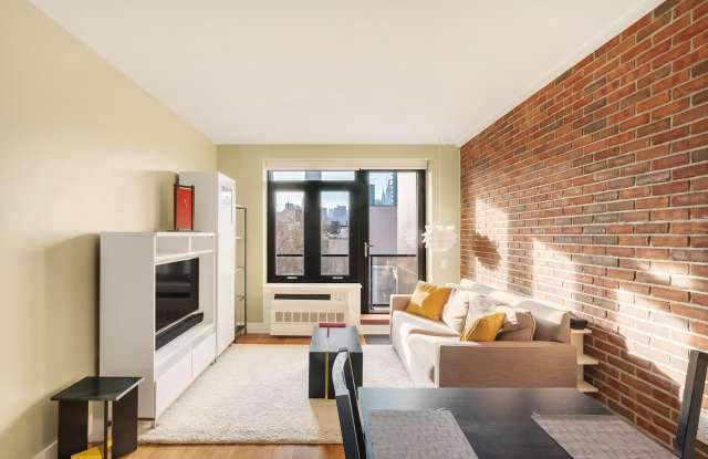 47-34 11TH Street Gallery 2