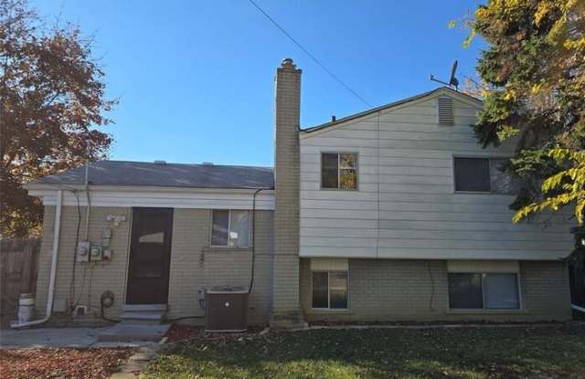 33828 Stonewood Drive Gallery 2