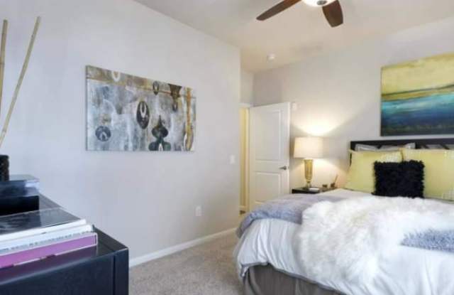 14264 The Lakes Blvd Gallery 3