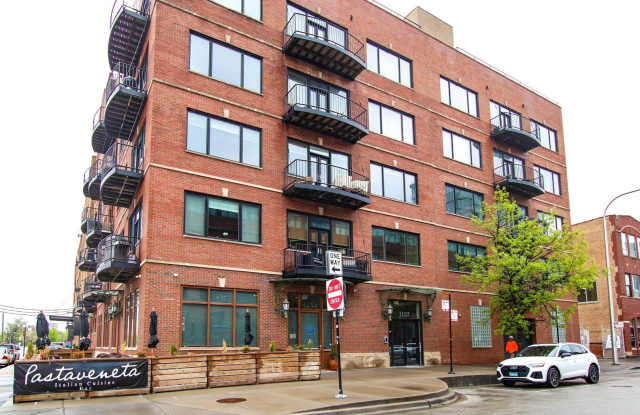 1152 W Fulton Market Street photos photos