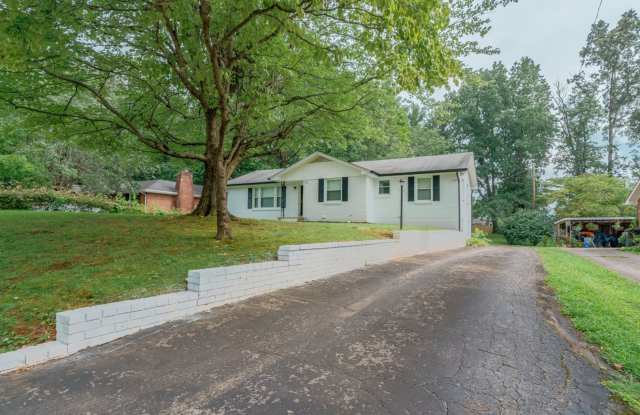 Spacious 5-Bedroom Home with Modern Updates and Extra Living Space photos photos