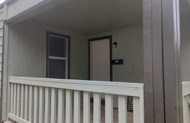 CUTE 2 bedroom home for rent Gallery 3