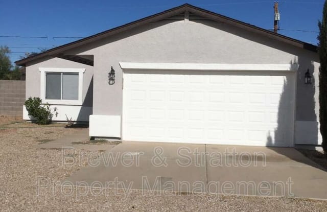 5262 E Shadow Ln - 5262 East Shadow Lane, San Tan Valley, AZ 85140