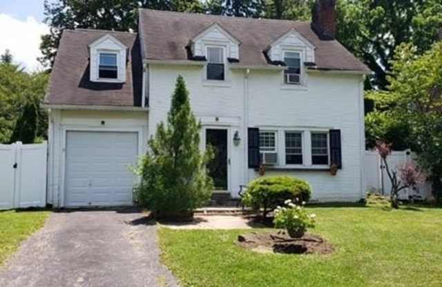 124 BERKLEY RD - 124 Berkley Road, Devon, PA 19333