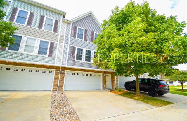 2 Bedroom, 2.5 Bath Townhome in Urbandale photos photos