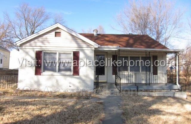 2936 Stewart Ave - 2936 Stewart Avenue, Kansas City, KS 66104