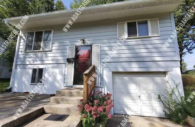 Spacious Home in Hickman Mills School District-Available NOW!! photos photos