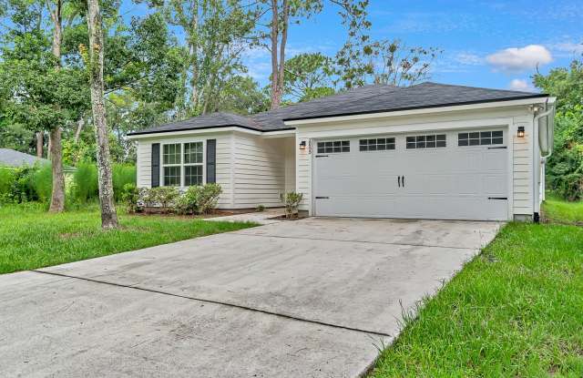 Spacious Single-Family Home | 3BR/2BA | 2-Car Garage Gallery 4
