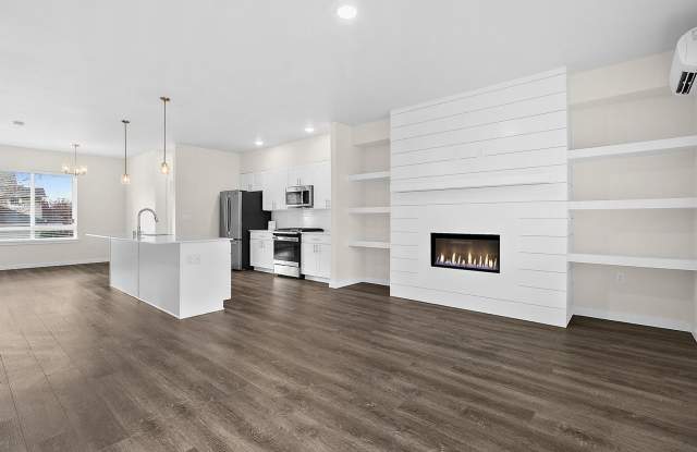 Contemporary 4 Bedroom, 3 Bath Townhome with 2-Car Garage! Gallery 2