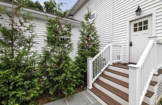 42 Woodland Avenue Gallery 2