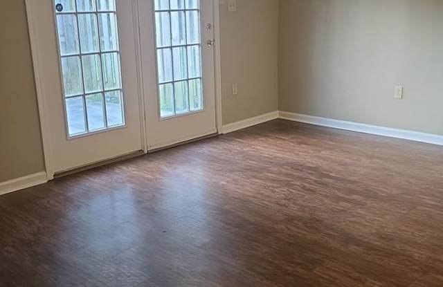 2 Bed 1.5 Townhome for Rent Gallery 4
