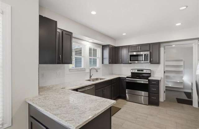 823 S Ridge Drive Gallery 2