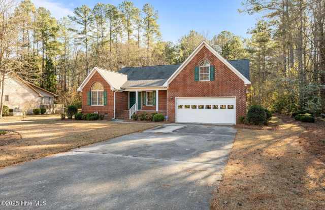 122 Saint Andrews Circle - 122 Saint Andrews Circle, New Bern, NC 28562