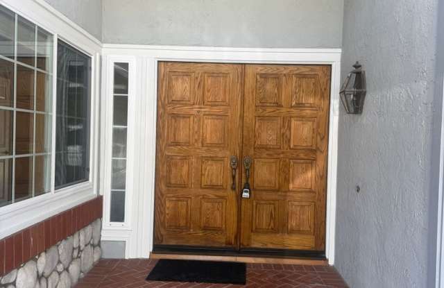 Great four bedroom family home in Poway. Gallery 3
