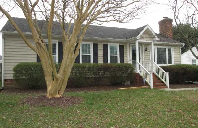 Spacious Four Bedroom Mechanicsville Home Available in September photos photos