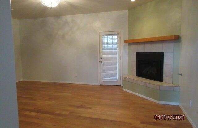 1174 Lilac Way Gallery 2