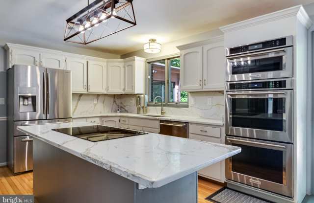 8150 PLOWDEN Drive Gallery 2