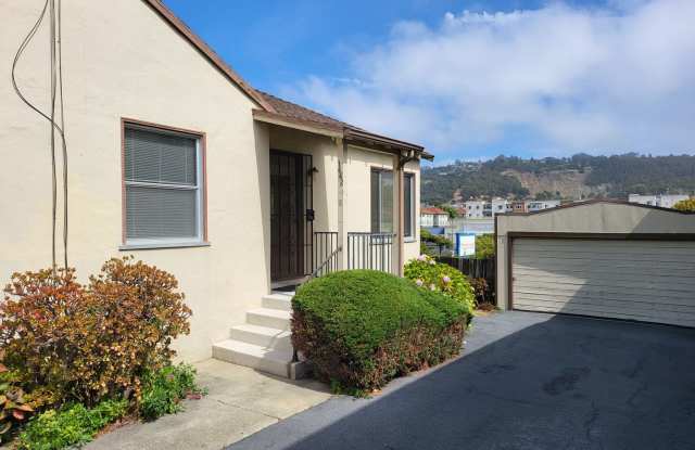 Rear Single Story Unit Duplex in Richmond... photos photos
