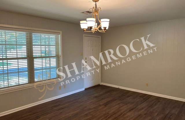 Updated 3/2 in Lake Air Estates Gallery 4