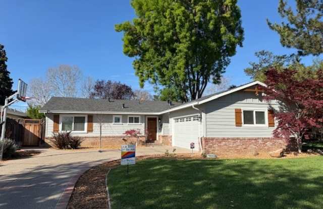Beautiful Willow Glen 3 Bedroom 2.5 Bath Home. Located in a desirable neighborhood. photos photos