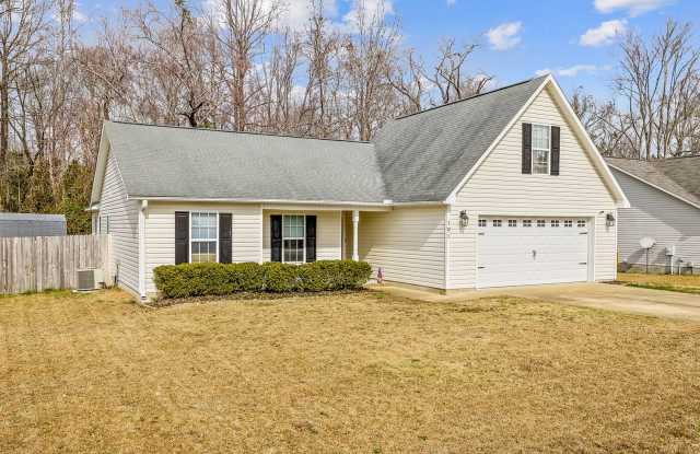 3 Bedroom 2 bathroom w/ Big Bonus photos photos