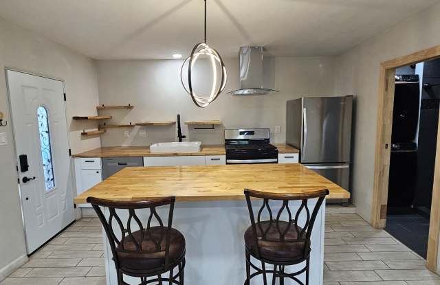 3323 Camino Prado Vista Gallery 3