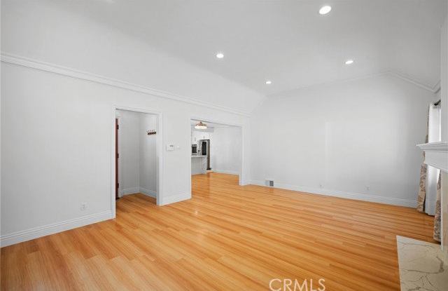 1020 Olmsted Drive Gallery 4
