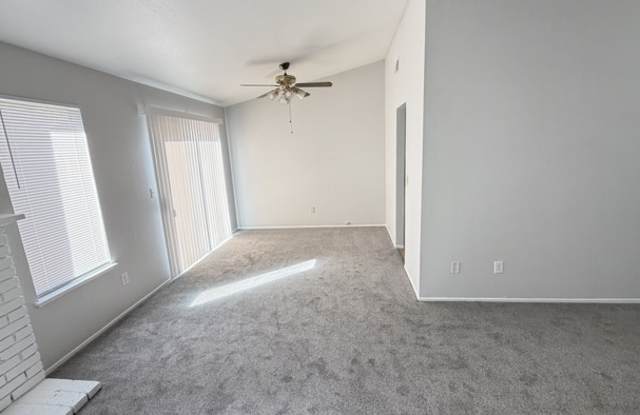 8182 Oak Landing Court Gallery 4