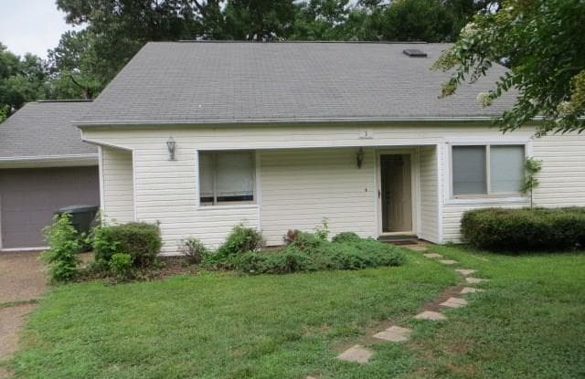 1 ROUND TABLE Court - 1 Round Table Court, Newport News, VA 23602
