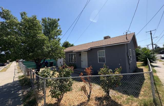 Cozy home in Visalia Rent Ready photos photos
