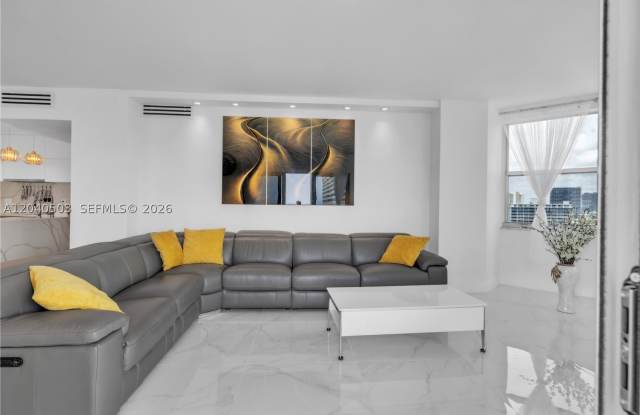 1965 S Ocean Dr Gallery 3
