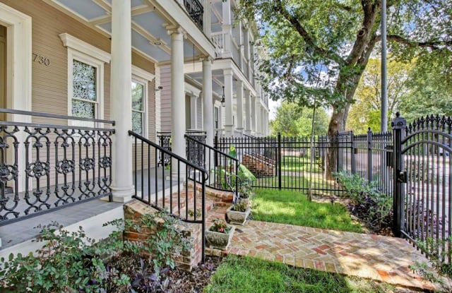 730 E 29th Street - 730 East 29th Street, Houston, TX 77009