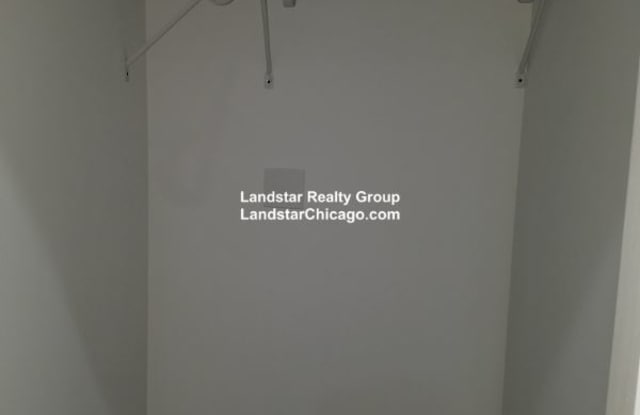 6103 N Winthrop Ave Gallery 4
