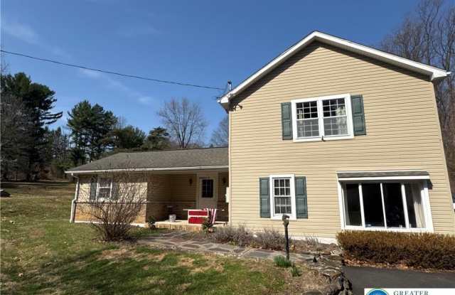 3676 Lower Saucon Road photos photos